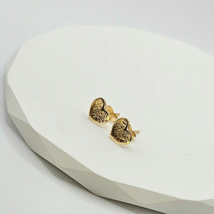 Kolczyki złote – diamentowane serca – Złoto próba 585 - Jubiler Brilliance